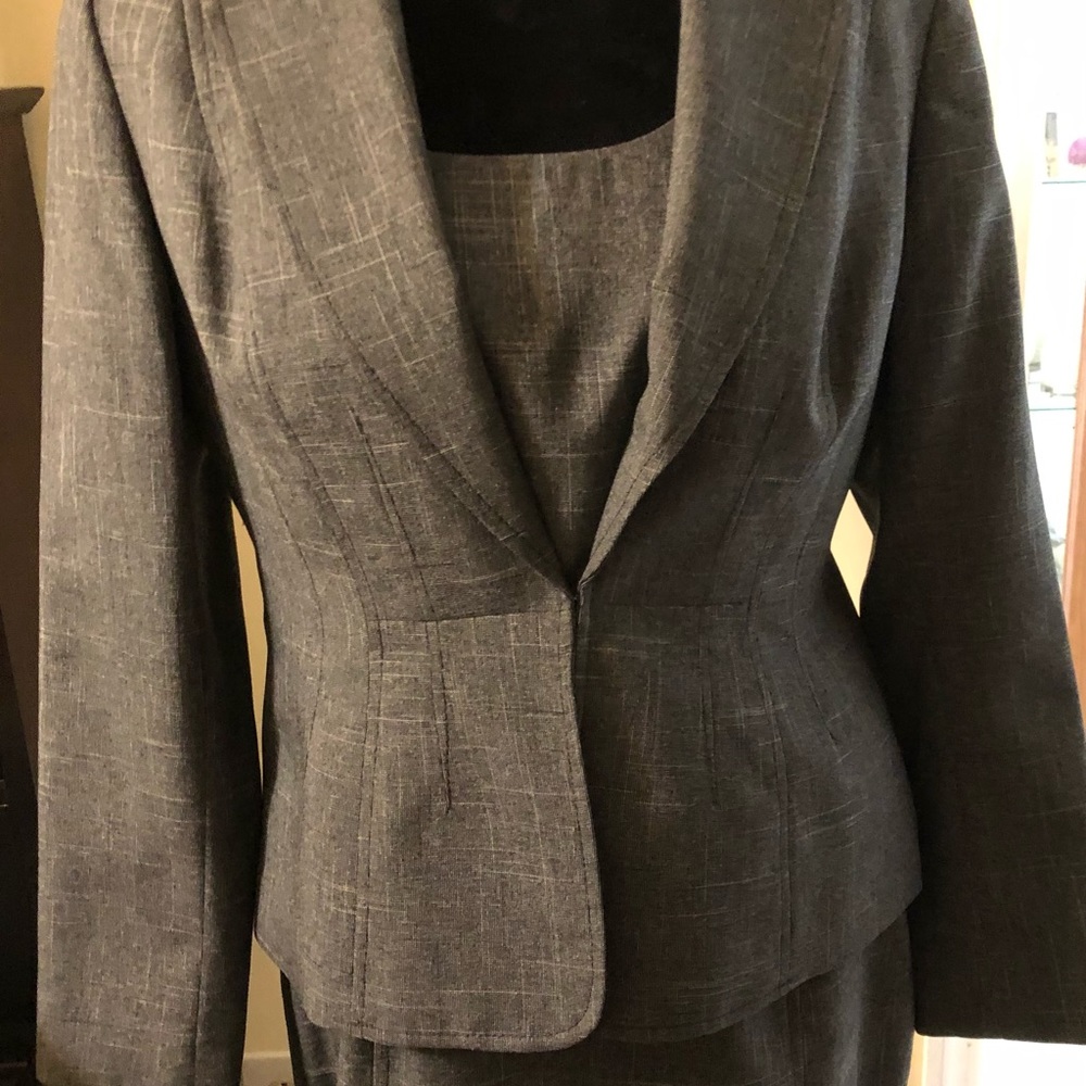Kasper Beautiful 3-piece Business Suit